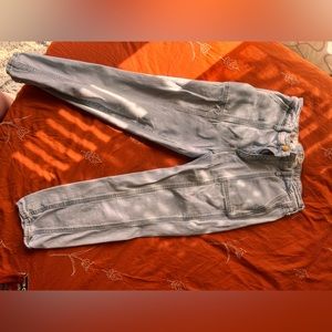 Universal thread size 30r light wash jeans good condition